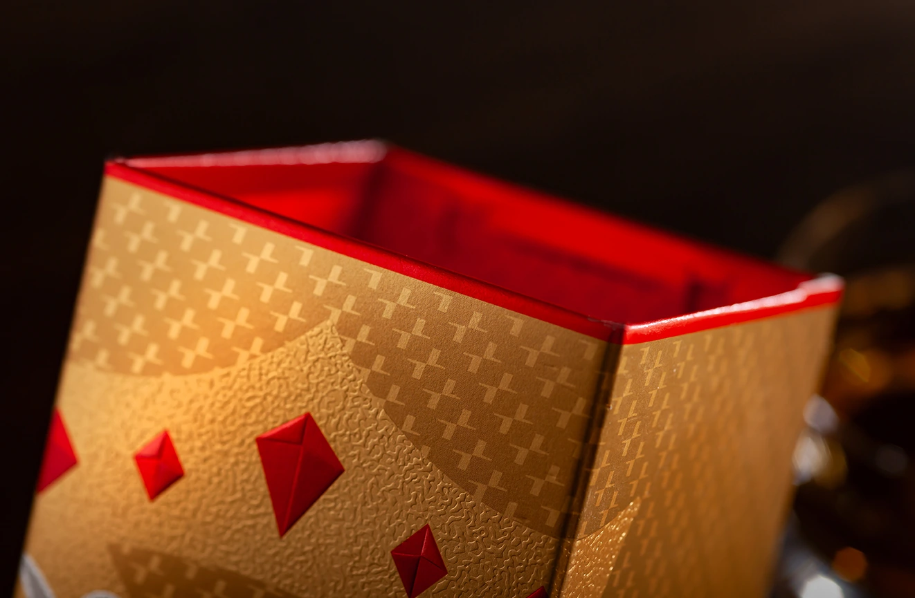 case-study-chivas-regal-02 Case Study - Chivas Regal Packaging, Beamglow